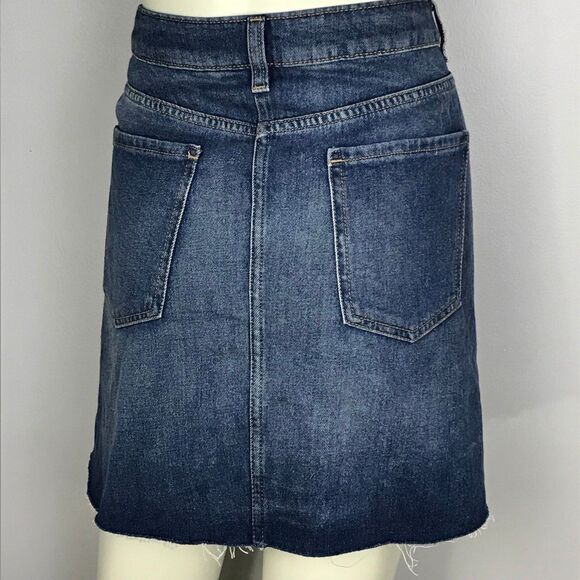 H&M Divided Medium Wash Frayed Denim Mini Skirt Size 12 NWT - Picture 7 of 8